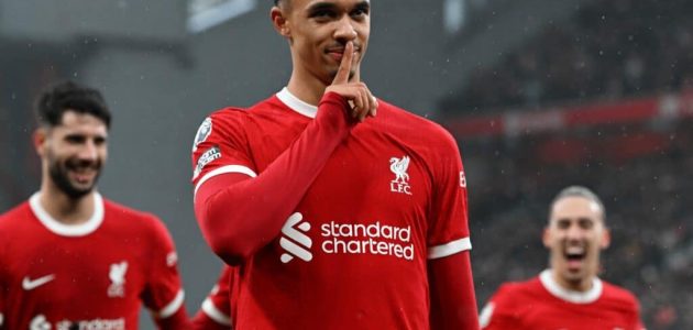 يعلن أرنولد رحيله عن ليفربول